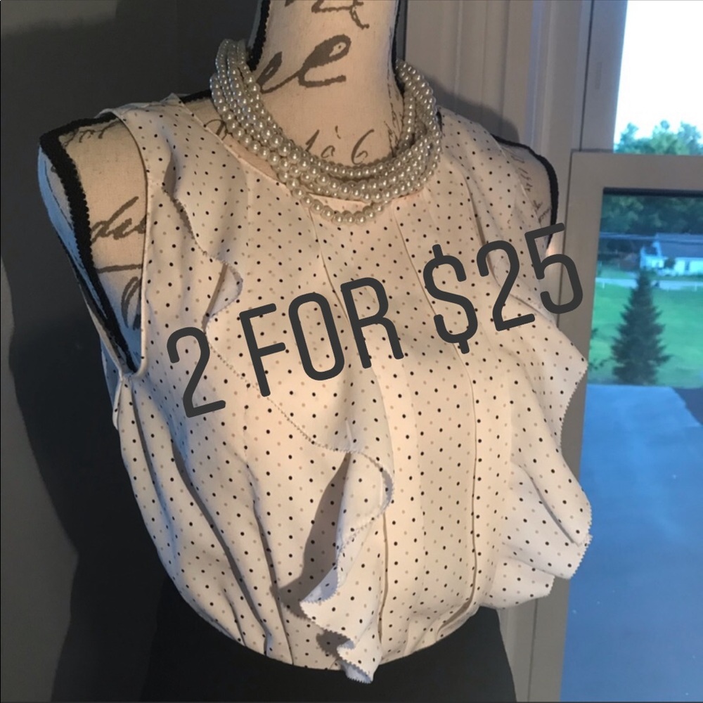 Beautiful loved older top! Still good as new!